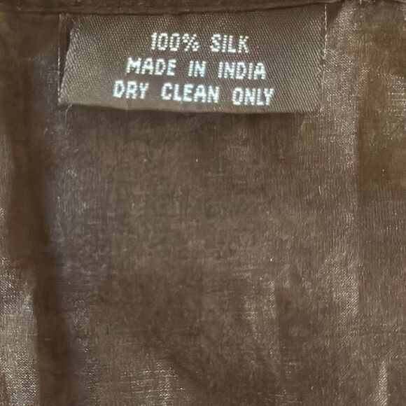 Reaction Kenneth Cole 100% Silk Black and Red Embroidered Shawl - Picture 4 of 7